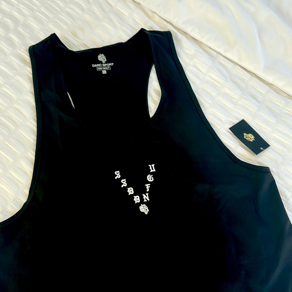 Razorback dry fit Darc Sport Wolves tank